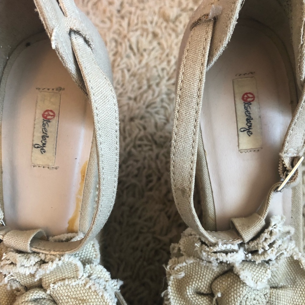 Sandals - Picture 5 of 7